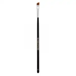 Make Up Studio 42 - Arch Slanted, 1 un