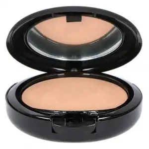 Make Up Studio Make Up Studio Light Velvet Foundation Velvet Beige, 8 ml